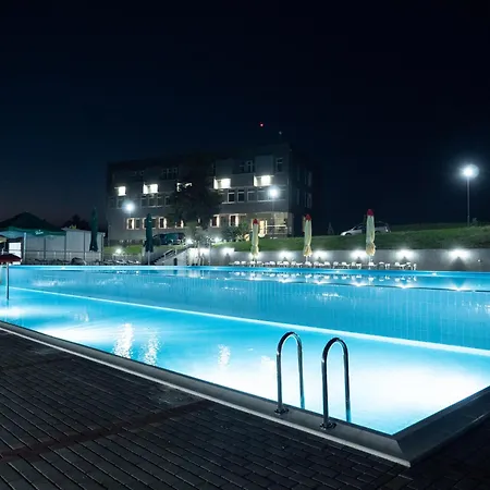 Mountain Sky View - маунтин скай вю אתר נופש גברובו